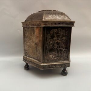 1985 Metropolitan Museum of Art Sterling Silver Dutch 17th Century Marriage Box
